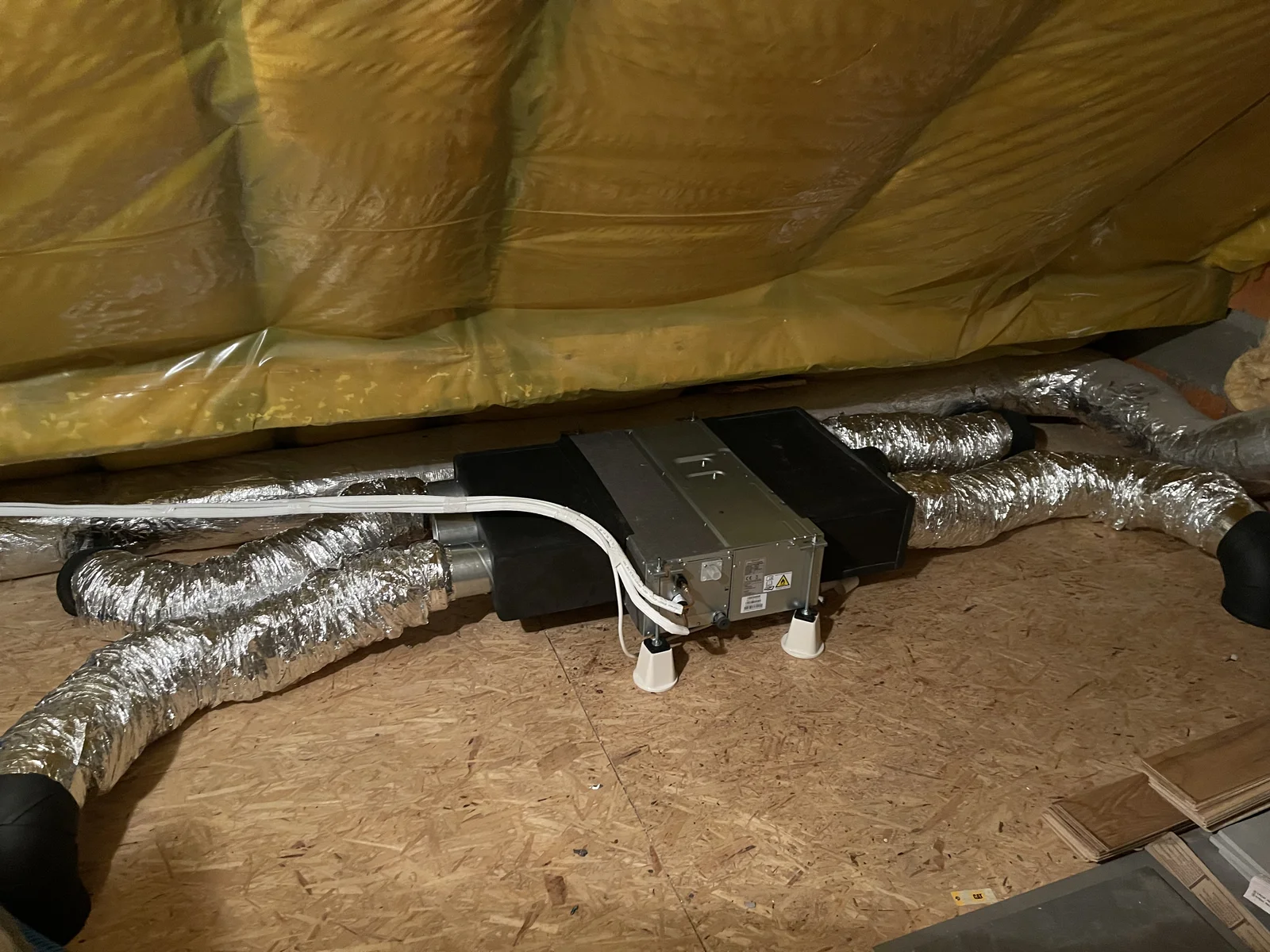 Klimatyzacja Rotenso — split 7 kW + multisplit kanałowy 8 kW — zdjęcie 3