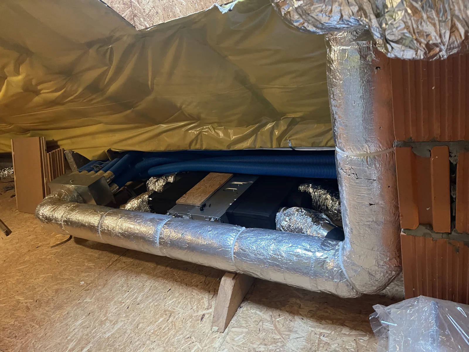 Klimatyzacja Rotenso — split 7 kW + multisplit kanałowy 8 kW — zdjęcie 4